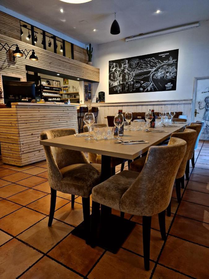 Le Relais De La Caleche Otel Le Beausset Dış mekan fotoğraf