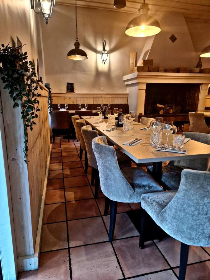 Le Relais De La Caleche Otel Le Beausset Dış mekan fotoğraf